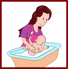 Primer baño de bebé recién nacido. La madre lava al bebé con una esponja  natural Fotografía de stock - Alamy